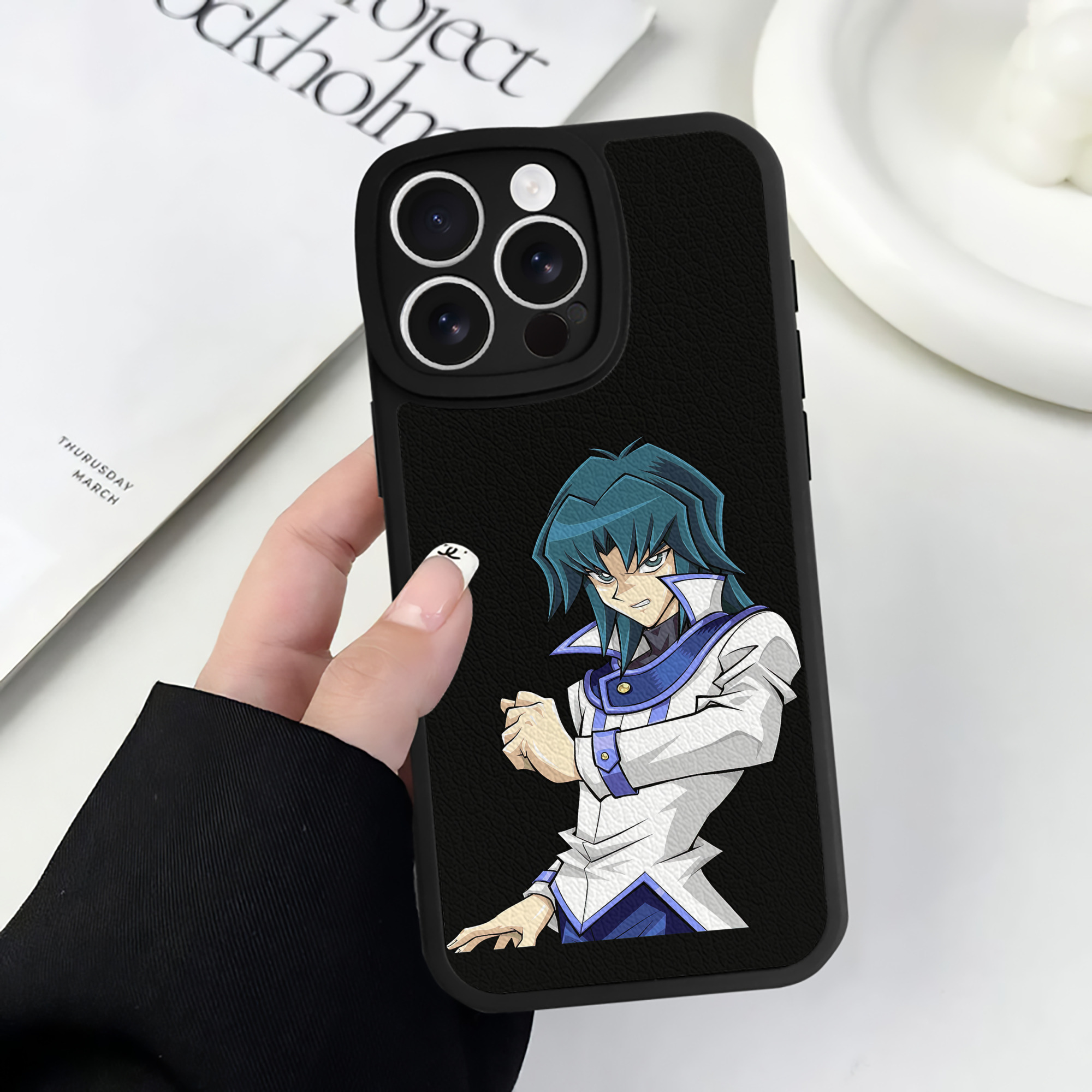 遊☆戯☆王 Yu-Gi-Oh! 【iPhone 16シリーズ対応】シリコンスマホケース（レザー調） 材質：シリコン